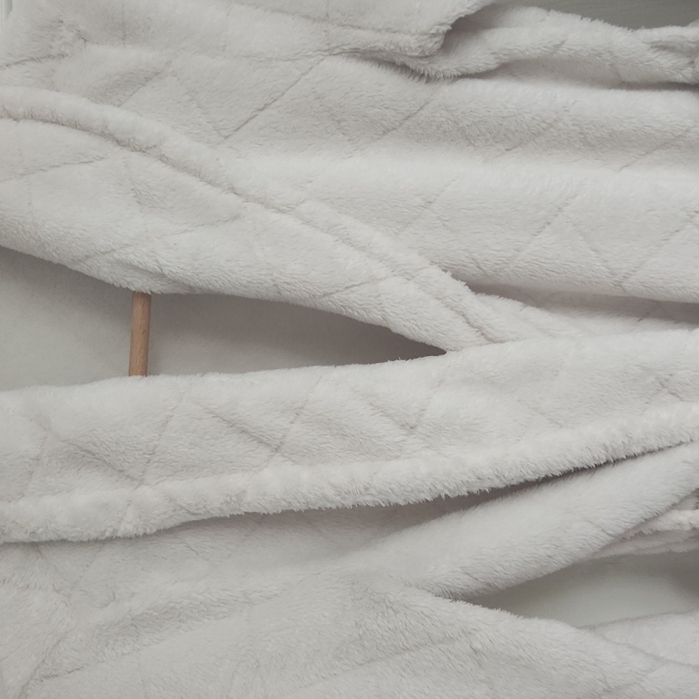 Talbots White Robe - Picture 3 of 4